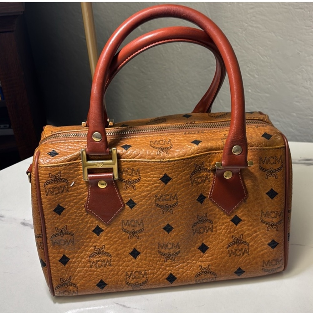 MCM Boston Bag in Iconic MCM Tan Logo - Picture 2 of 6